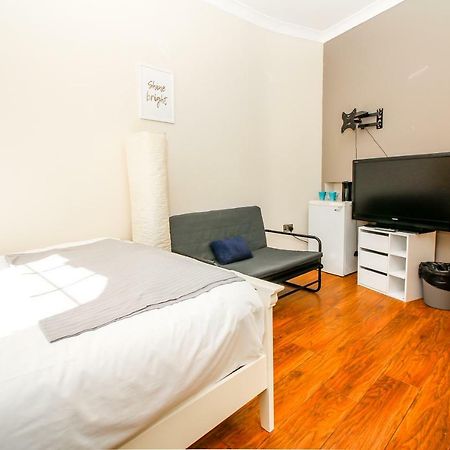 Private En-Suite Room @ Liverpool Street, Brick Ln ロンドン エクステリア 写真