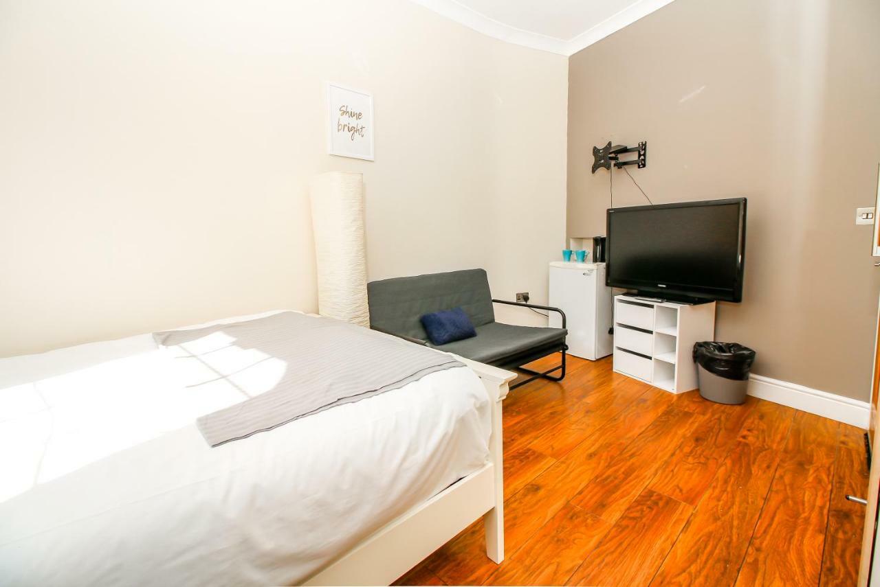 Private En-Suite Room @ Liverpool Street, Brick Ln ロンドン エクステリア 写真
